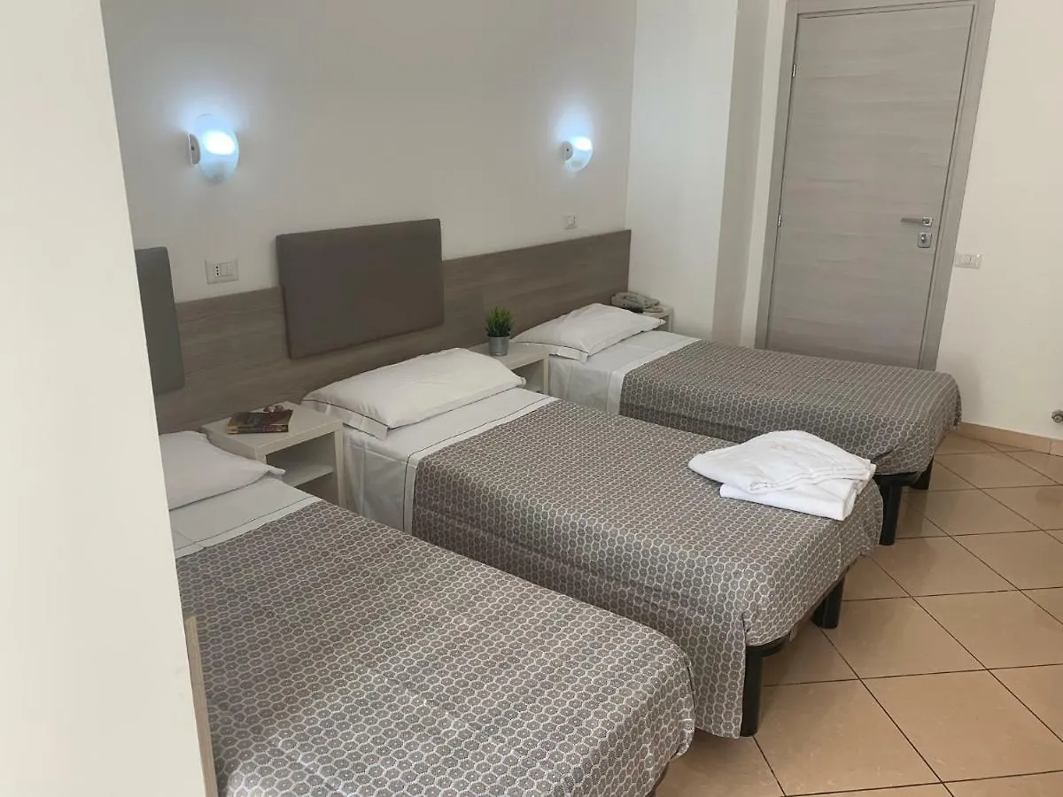 Hotel Siro Milan 2*,